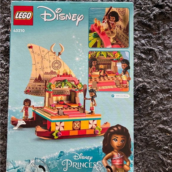 New LEGO Disney Moana's Wayfinding Boat Building Set - Picture 2 of 2